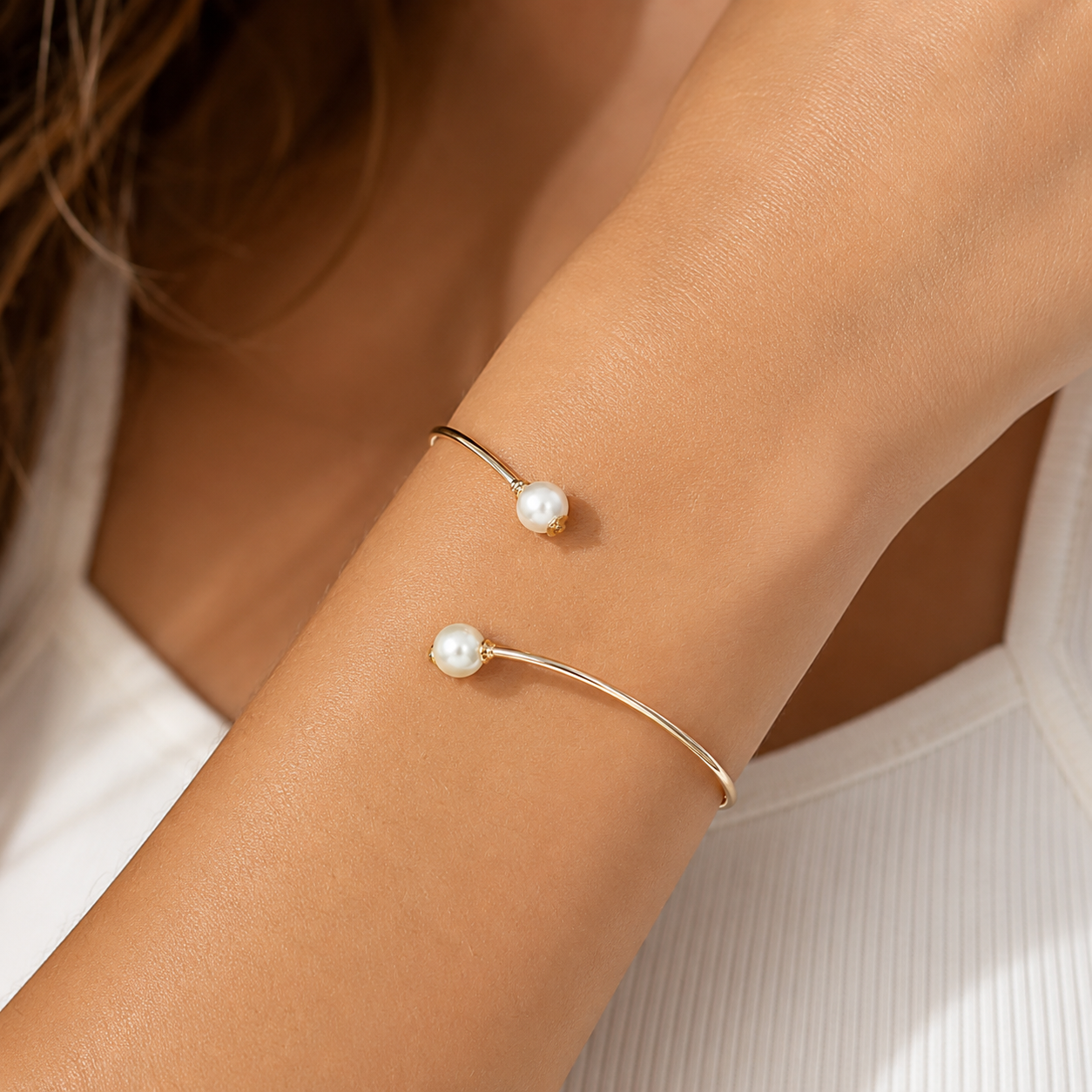 Bracelete Aberto com Pérolas