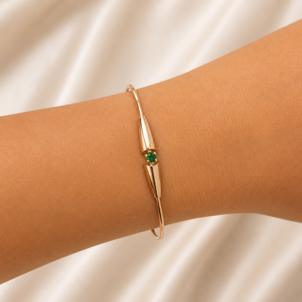 Bracelete Rígido com Zircônia Verde